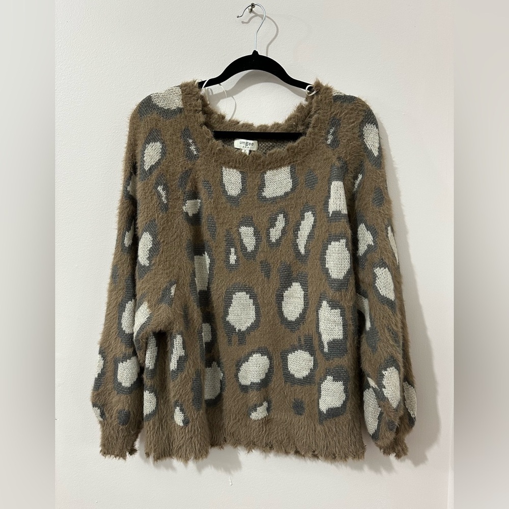 Umgee Leopard Women’s Oversized Fuzzy Sweater Size M Khaki Brown